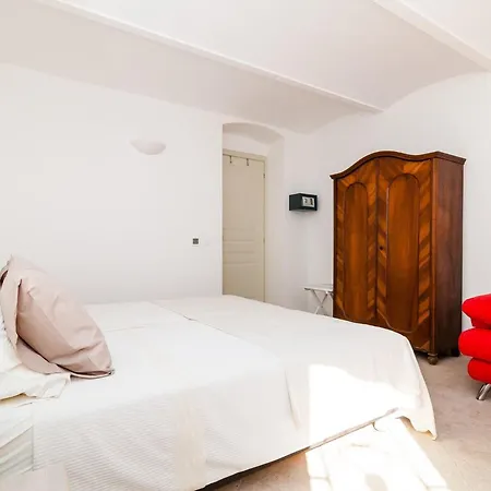 Carmen & Tosca - Two-bedroom With Terrace *