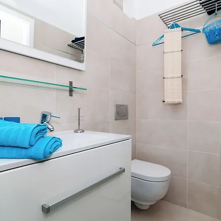 Carmen & Tosca - Two-bedroom With Terrace Lejlighed *