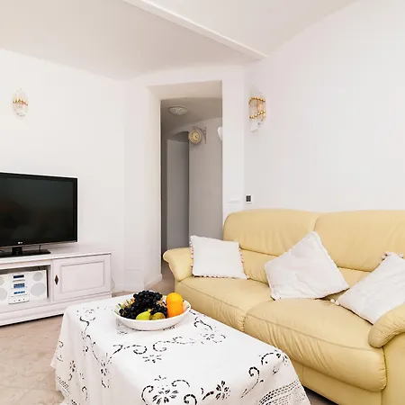 Carmen & Tosca - Two-bedroom With Terrace Lejlighed *