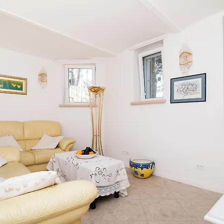 Carmen & Tosca - Two-bedroom With Terrace *