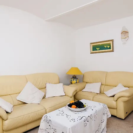 Carmen & Tosca - Two-bedroom With Terrace *