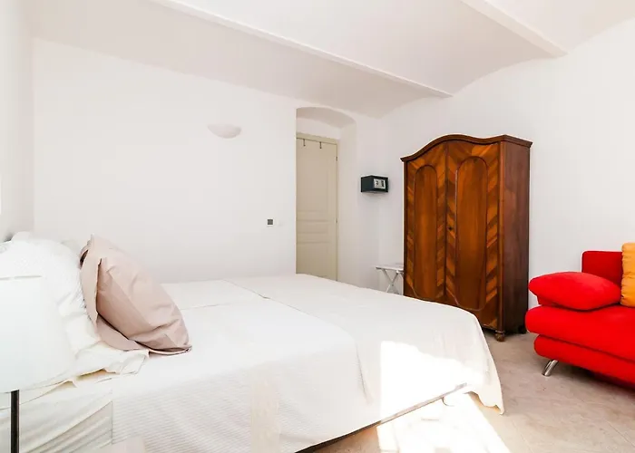 Carmen & Tosca - Two-bedroom With Terrace *