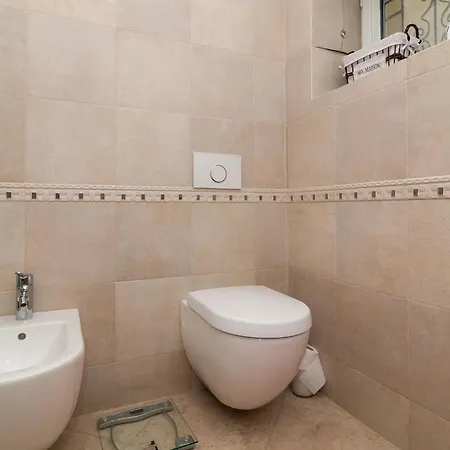 Carmen & Tosca - Two-bedroom With Terrace Lägenhet