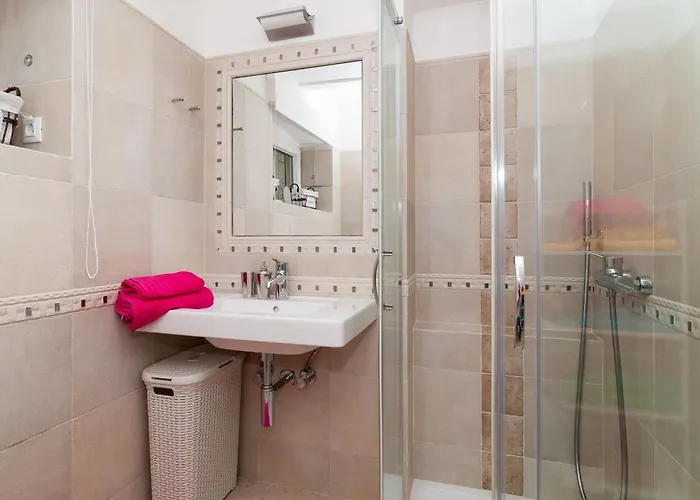 Carmen & Tosca - Two-bedroom With Terrace
